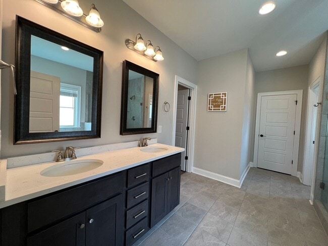 Building Photo - Available July 1, 2026!