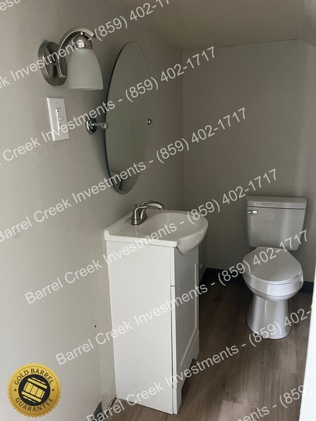 Building Photo - 4-Bed 1.5-Bath House + 2-Car Garage