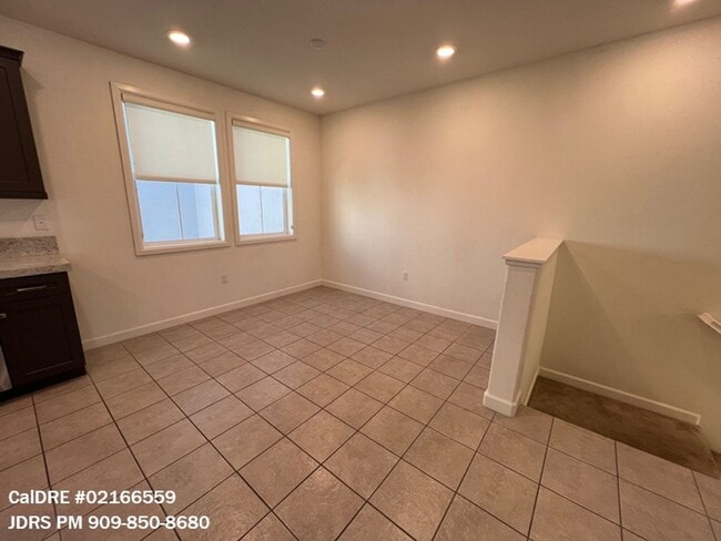 Building Photo - Yorba Linda 3 Bedroom Condo