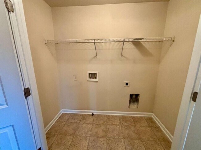 Building Photo - 2723 Morgan Glen Rd NE