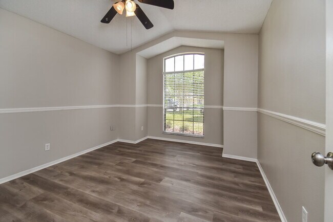 Building Photo - 11015 Felton Ct