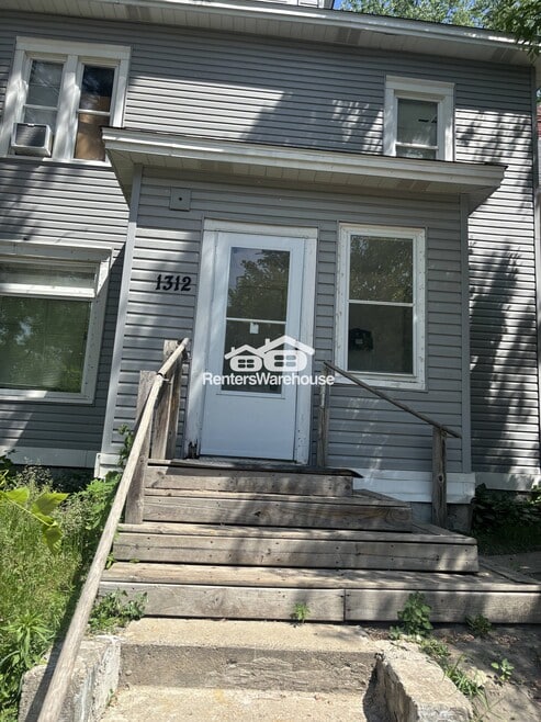 Building Photo - 1312 18th Ave N