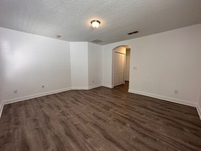 Building Photo - 86153 Sand Hickory Trail