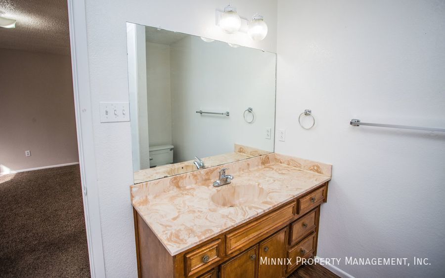 Building Photo - 1103 80th St