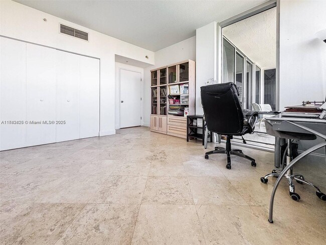 Building Photo - 7929 West Dr