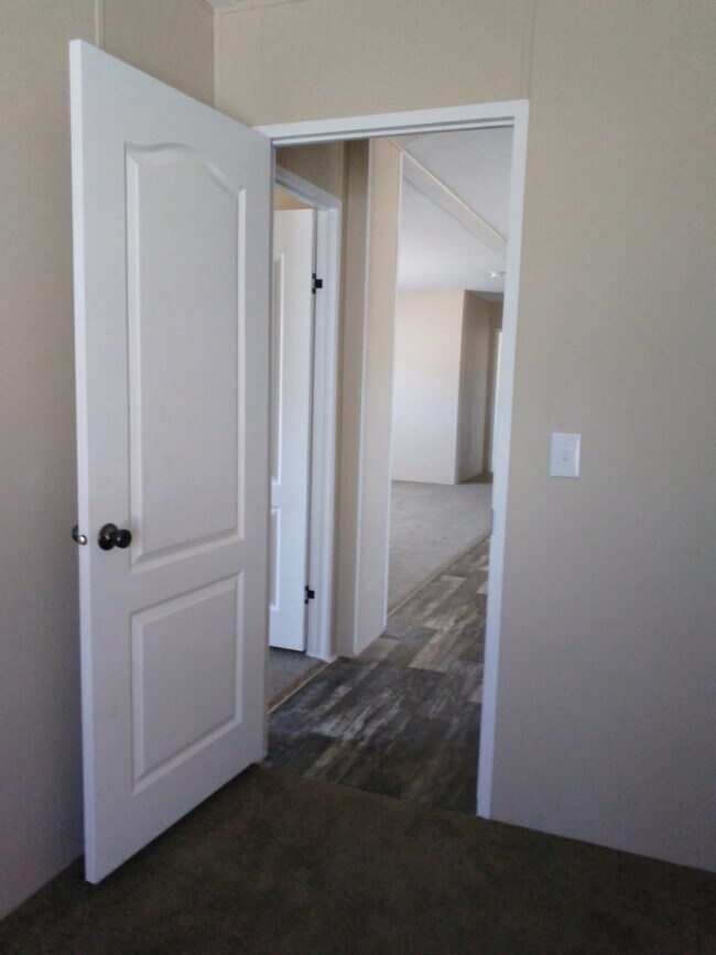 Building Photo - 818 W Grantville Rd