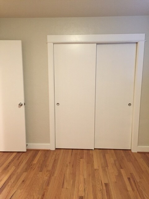 Building Photo - Modern Remodel 2br 1000sqft Private/End un...