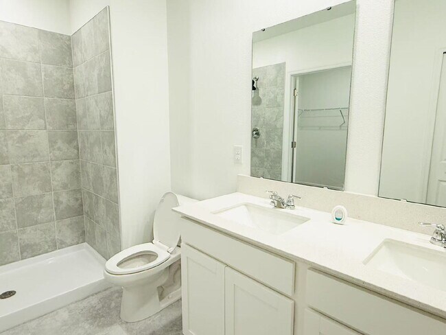 Building Photo - 972 Harold Pass