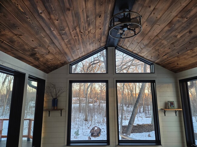 Building Photo - S43W30464 Stone Gate Ln