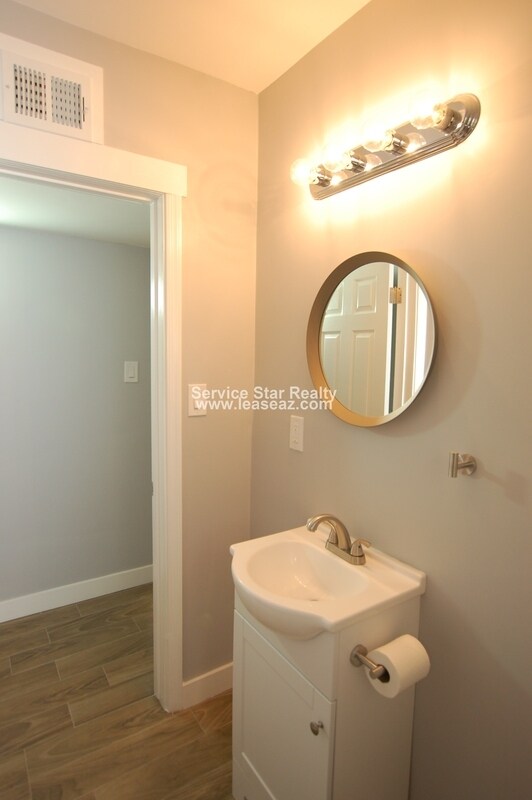 Building Photo - 4144 N 3rd Ave