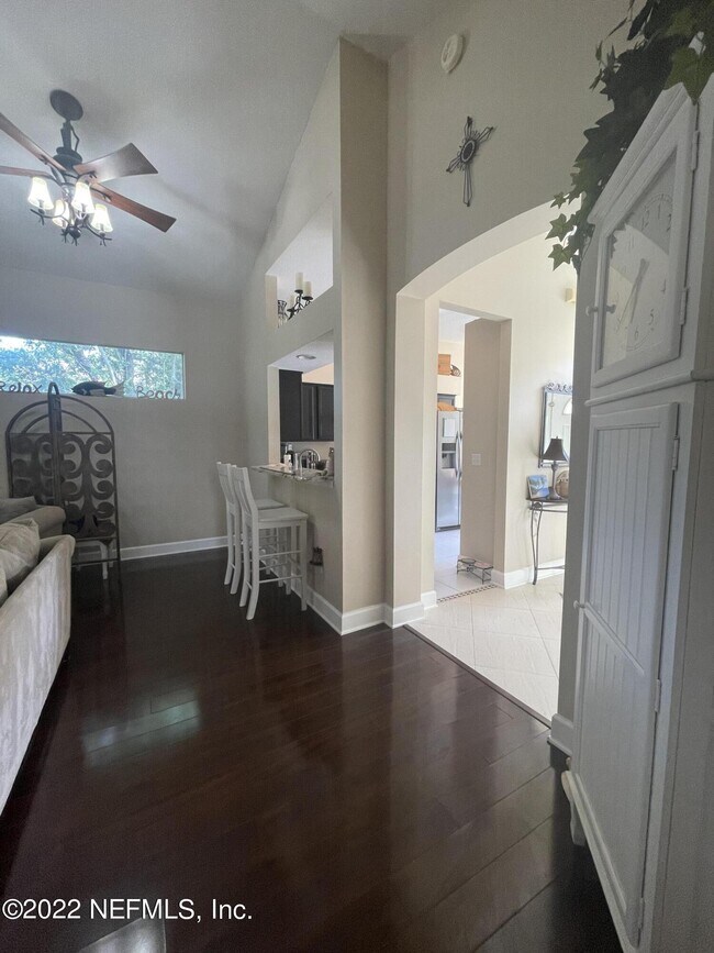 Building Photo - 204 Salt Grass Ct