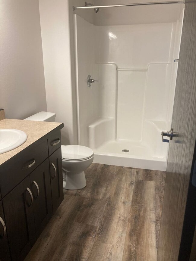 Building Photo - 3 Bed 3 Bath Single Family Home