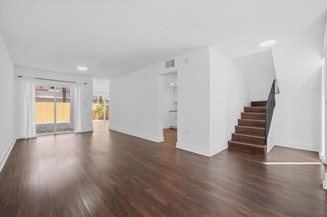 Building Photo - 3940 NW 76th Terrace