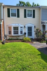 Building Photo - Rumsey Island Living!