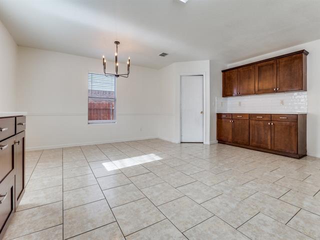 Building Photo - 740 Lovern St