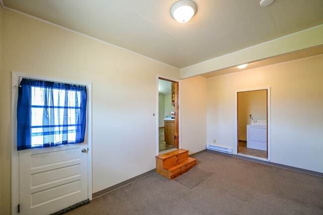 Building Photo - 4232 Chesser Rd