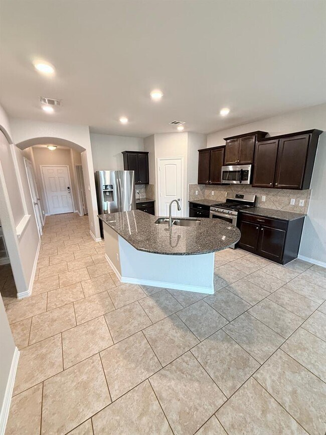 Building Photo - 517 Cerrito Cove