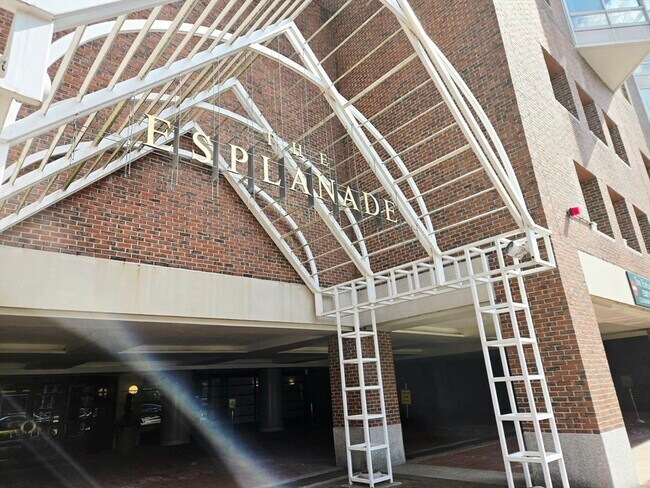 Building Photo - 75-83-83 Cambridge Pkwy