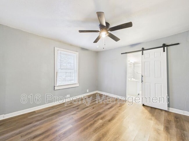 Building Photo - 3218 E 61st St