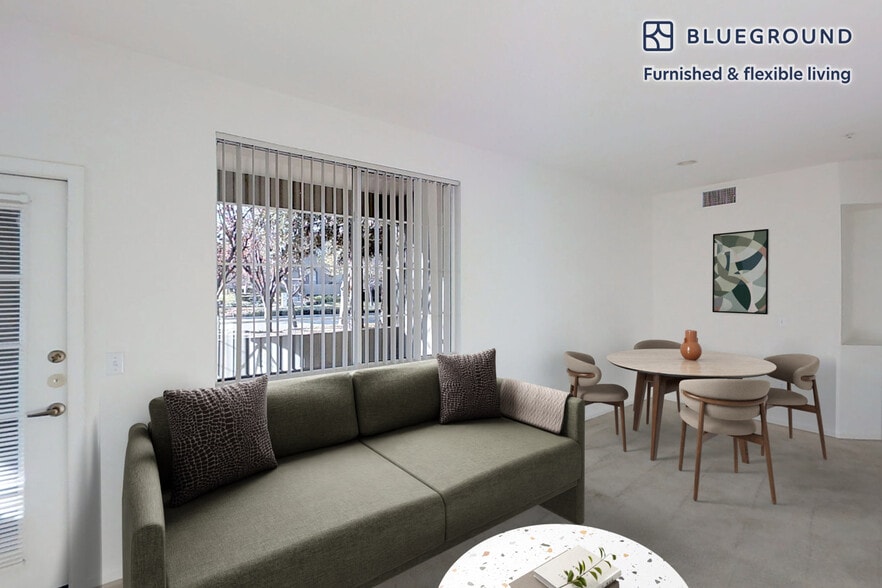 Building Photo - 3200 Rubino Dr