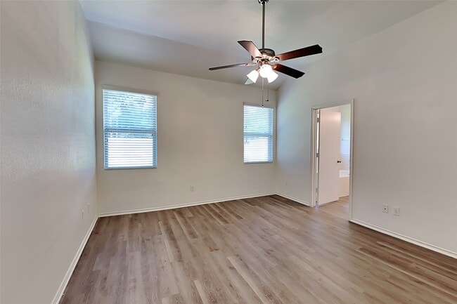 Building Photo - 10016 Sterling Pl Dr