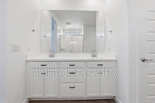 Building Photo - 12364 E Ballentine Rd