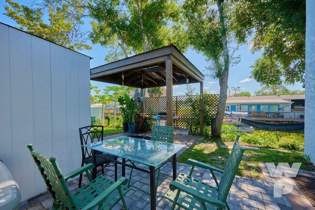 Building Photo - 441 Spoonbill Ct