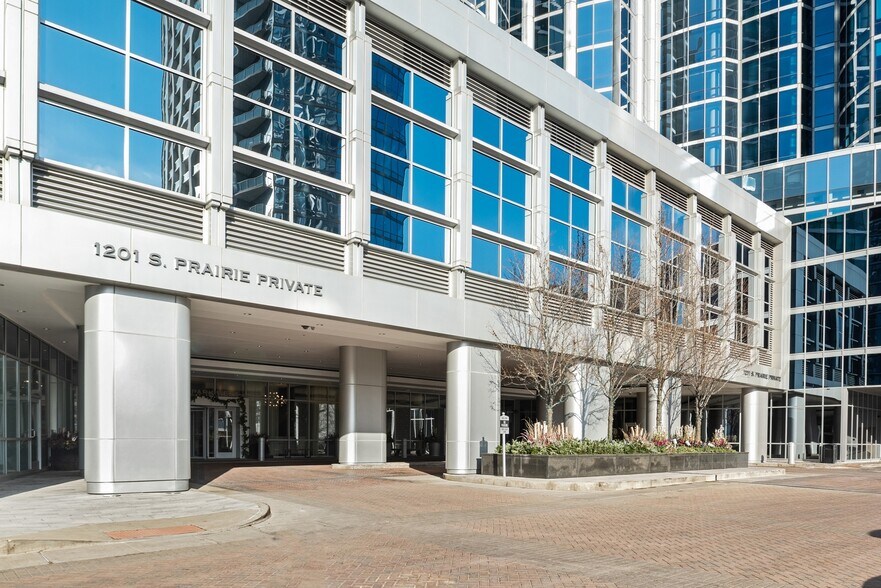 Building Photo - 1201 S Prairie Ave