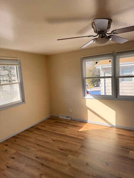 Building Photo - 12233 W Dearbourn Ave