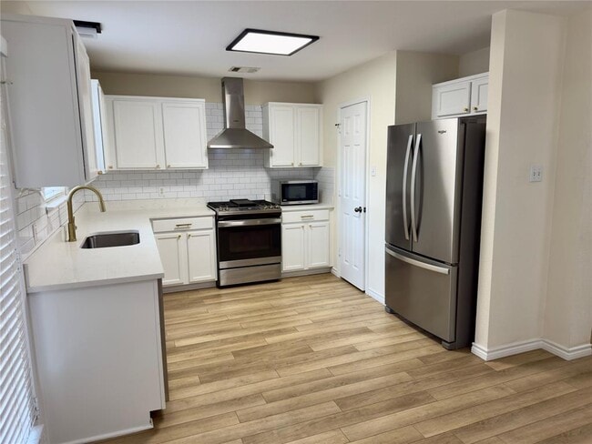 Building Photo - 11505 Bruce Jenner Ln