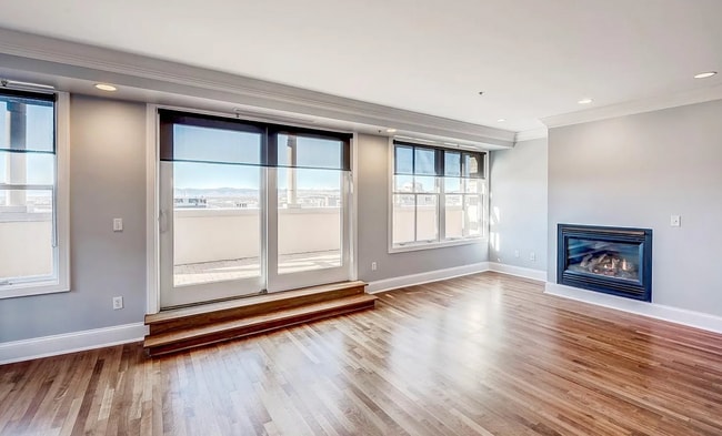 Building Photo - 1560 Blake St