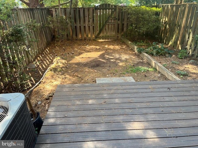 Building Photo - 6643 Medinah Ln