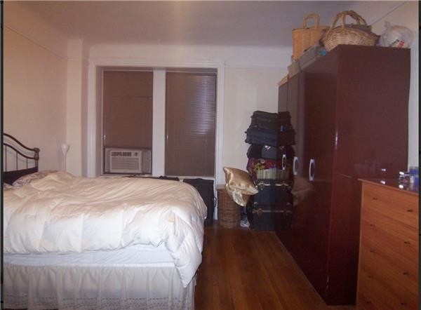 Building Photo - 276 Riverside Drive