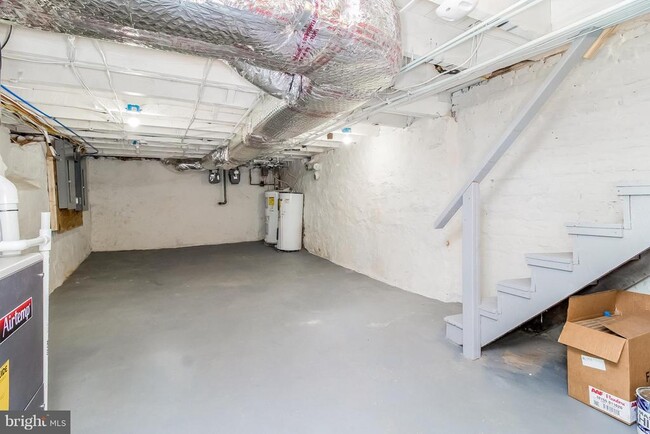 Building Photo - 17 State Rd