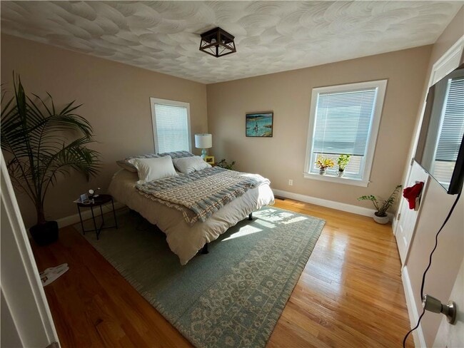 Building Photo - 6 Wilson St