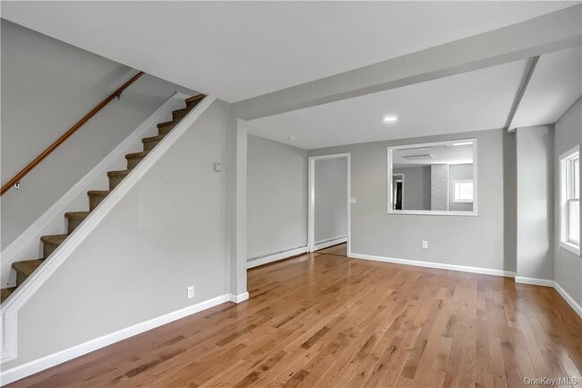 Building Photo - 28 Spring St