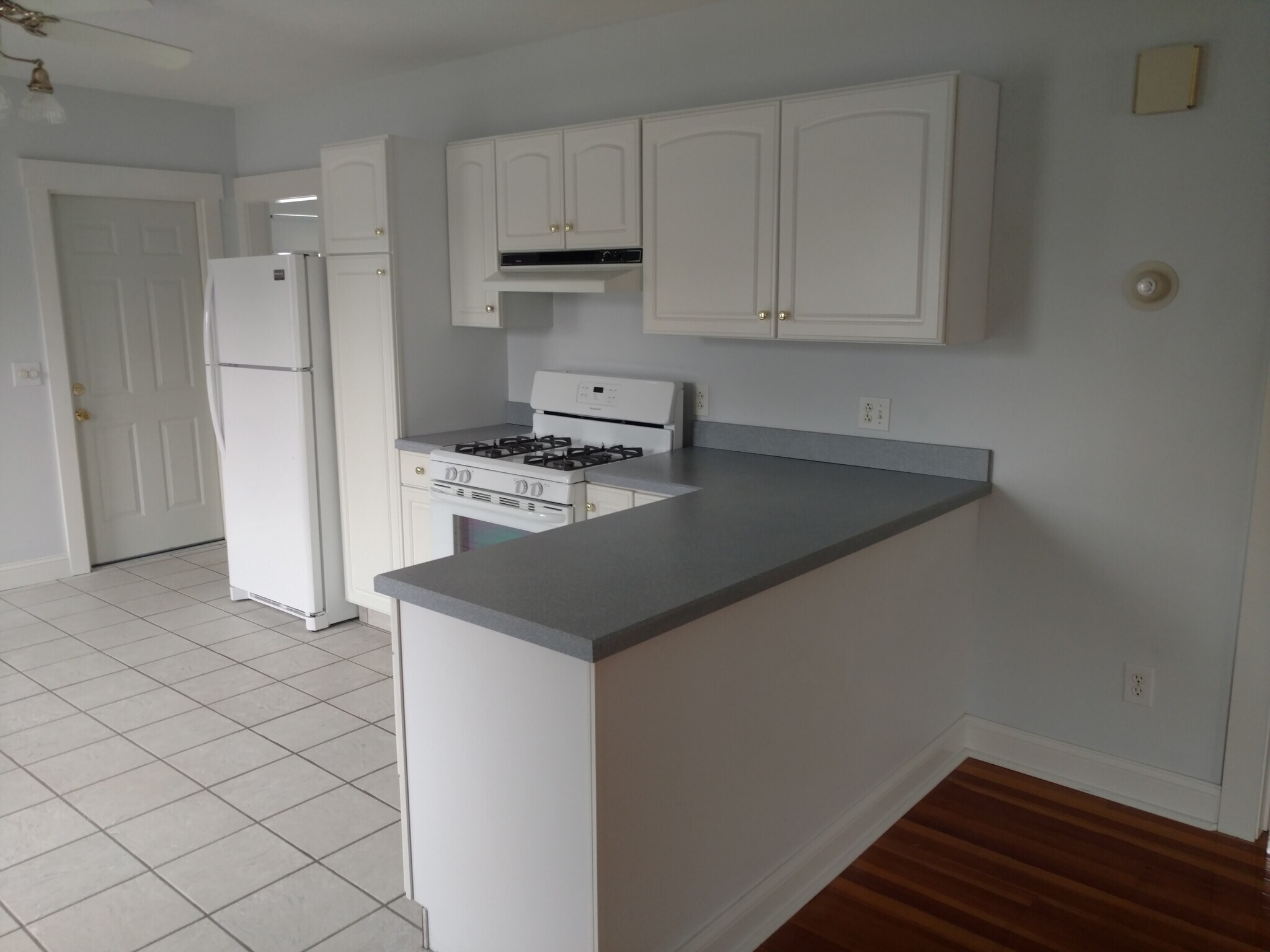 Building Photo - 134 N Orchard St