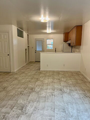 Building Photo - 655 Santa Maria Rd