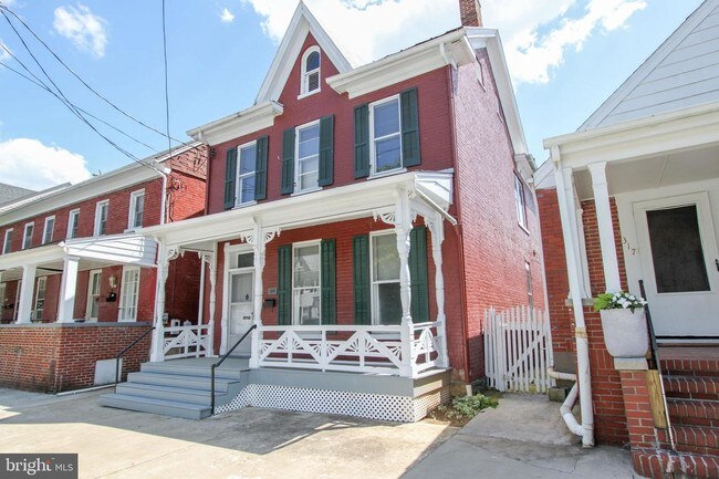 Building Photo - 315 W Martin St