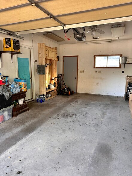 Building Photo - 1140 Adler Dr