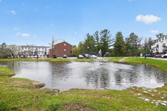 Building Photo - 1930 Lindsay Ln