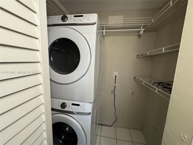 Building Photo - 1752 NW 3rd Terrace