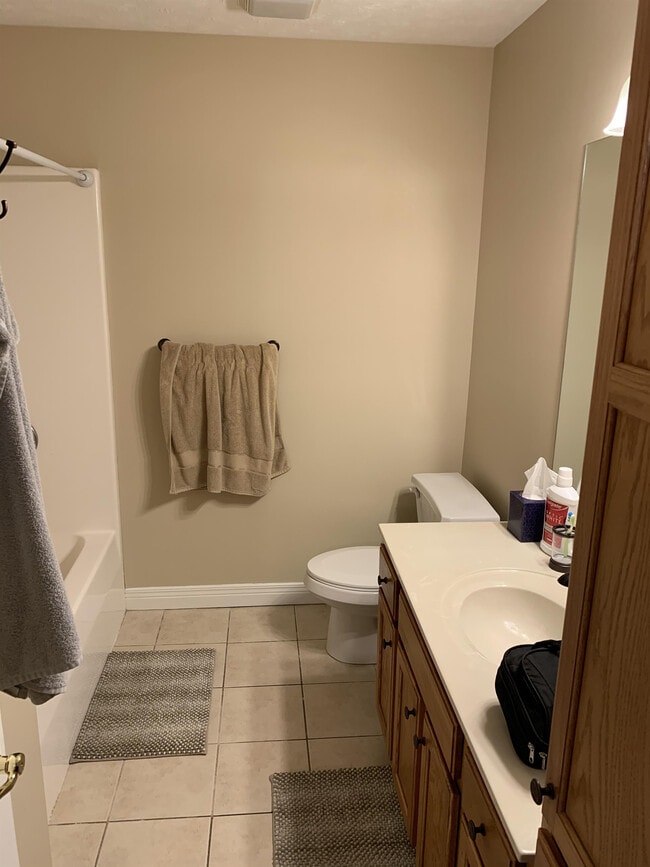 Building Photo - 7833 Andee Ln