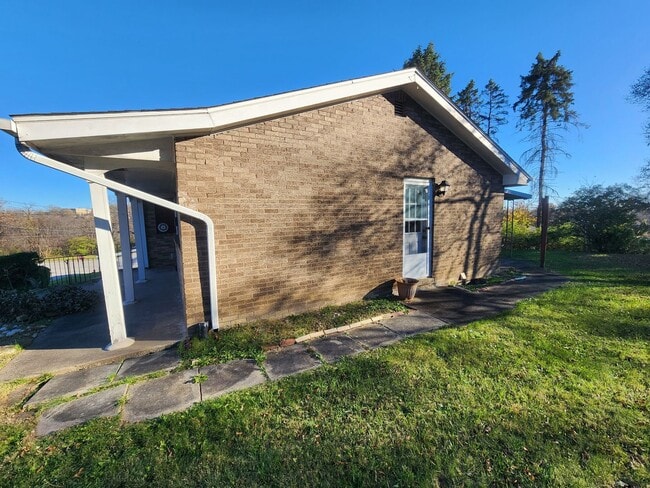 Building Photo - COMING SOON! This is a Lease-to-Own – Not ...