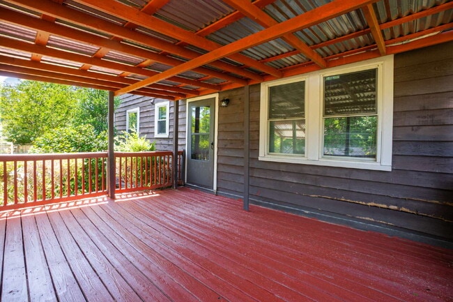 Building Photo - Now available! Renovated!