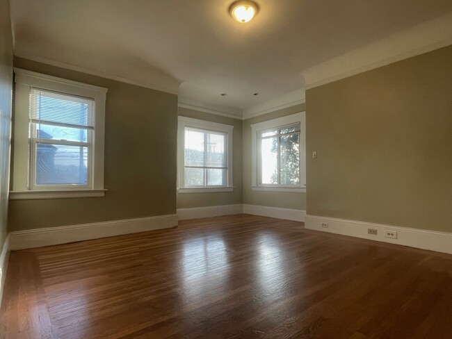 A view of the windows of the bedroom. - 286 19th Ave