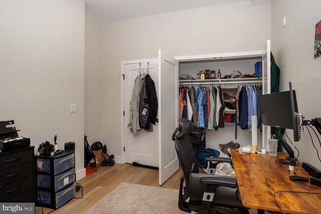 Building Photo - 618 N 35th St