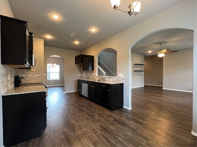 Building Photo - 1306 W Walker Dr