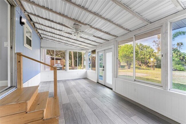 Building Photo - 11916 SW Newman Terrace