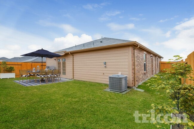 Building Photo - 432 Palomino Stand Dr